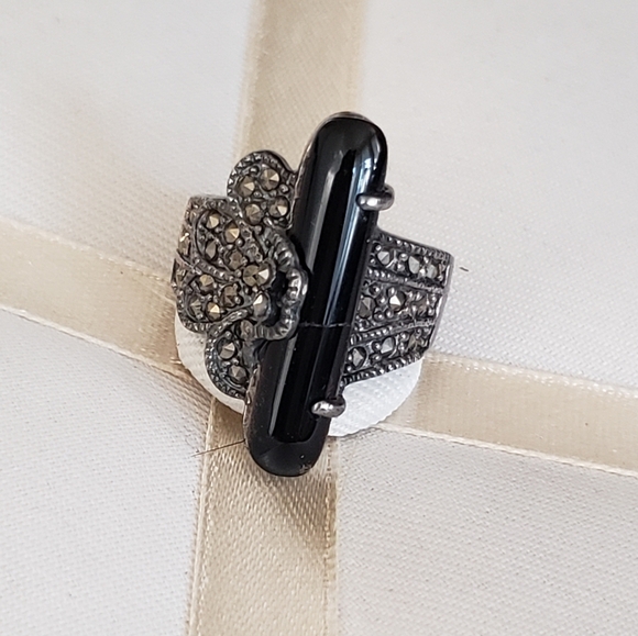 Jewelry - Vintage Rare Sterling Silver and Marcasite with Onyx Stone Ring Size 7